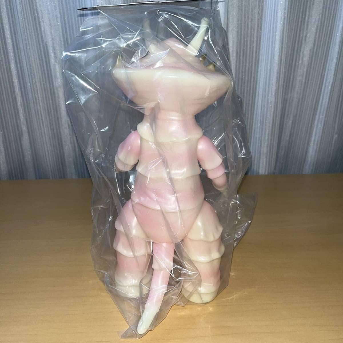 Amazon.co.jp: カネゴン450 GID Ver. マルサン 蓄光 ピンク 塗装 Q